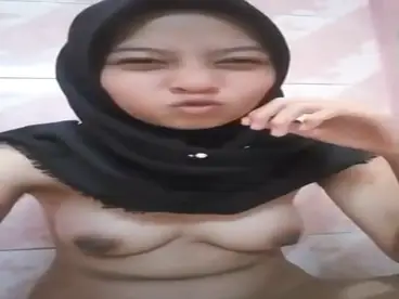 Bokep Jilbab Melly Pecah Perawan Berdarah Nikmat